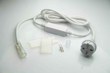 Фотография товара 'Teamprof TPF-220AC/DC-2-1.5A-W-10mm Комплект подключения для 2-х проводного дюралайта 10 мм'