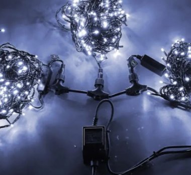 Фотография товара 'Teamprof Светодиодная гирлянда спайдер, 3 нити по 20м, мерцание, черный провод, белая'