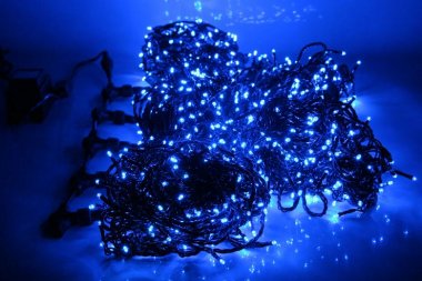 Фотография товара 'Teamprof Светодиодная гирлянда спайдер, 5 нитей по 20м, статика, черный провод'