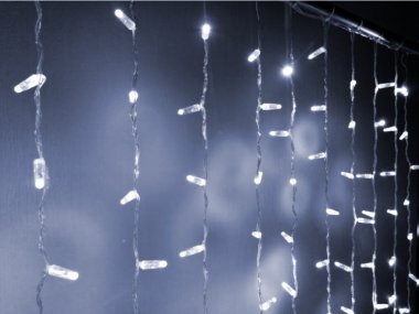 Фотография товара 'Teamprof Светодиодный занавес 2х1м, флэш, прозрачный провод, белый'