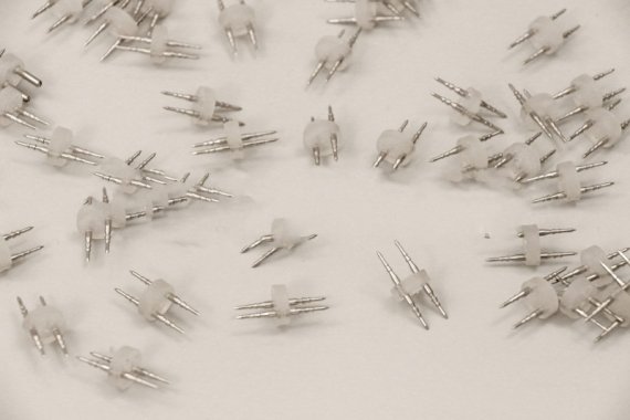 Фотография товара 'Teamprof Соединитель внутренний для 2-х проводного дюралайта DL-2W'